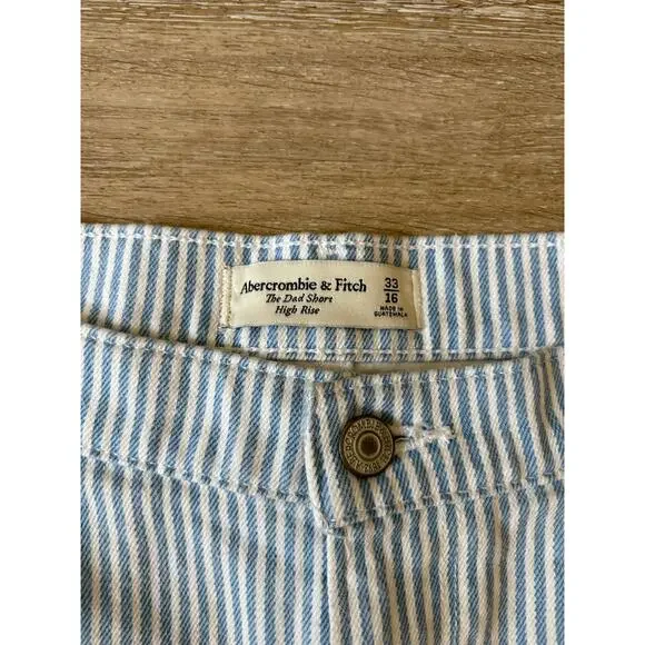 Abercrombie and Fitch Curve Love High Rise Dad Short - Picture 4 of 5